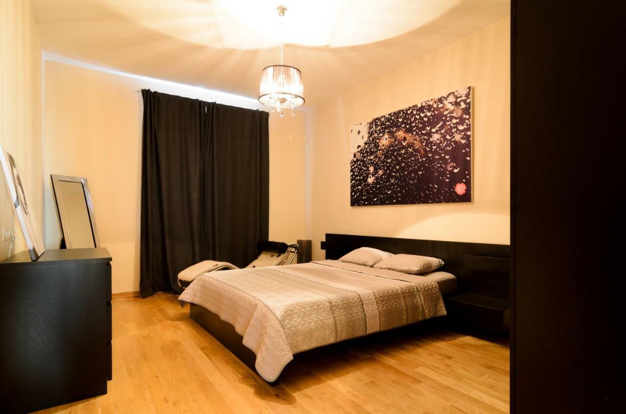 Rise & Shine Sofia Luxury Apartment By Flat Mаnager Экстерьер фото